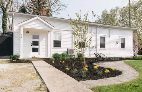 Port Dover House | Surf Vibes|California Cool design | Close to beach