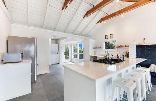 Old Town House | Surfer's Paradise