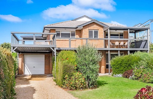 Middleton House | Surfers Reserve - Beachfront