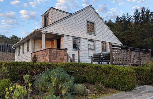 Point Arena House | Surfmen's Cottage - Historic Coast Guard property