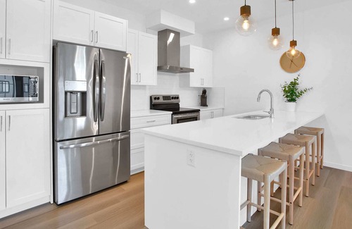 Airdrie House | Surfs Up in South Point | Perfect for Families! |