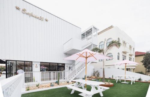 Wollongong Hotel | Surfside 22