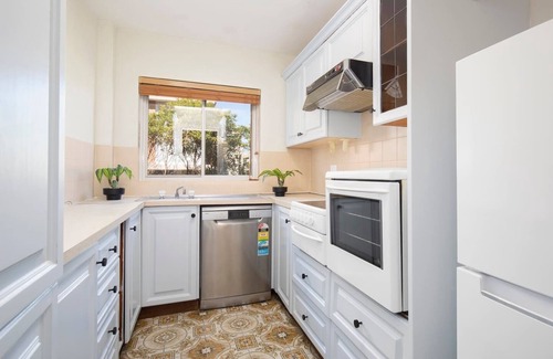 Merewether Apartment | Surfside Simple Comforts by Merewether Beach