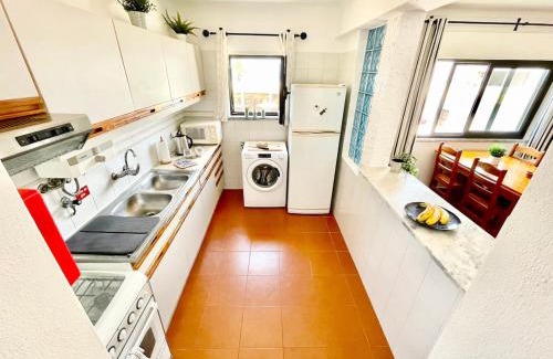 Cape Saint Vincent Apartment | Surfside Sunny Seaview Apartment with Balcony