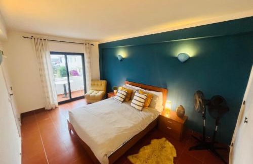 Cape Saint Vincent Apartment | Surfside Sunny Seaview Apartment with Balcony