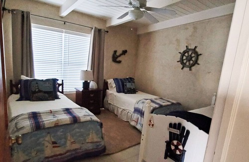 Little Kowaliga House | Surrounded by water... Flat lot...with a Beach