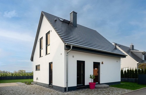 Muritz House | Sustainable Duncan House with fireplace, 3 bedrooms with en-suite bathroom
