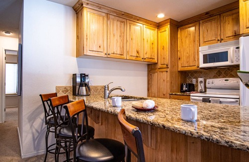 Ketchum Condo | SV137 - Walk to Lifts & Town - Hot Tub & Pool