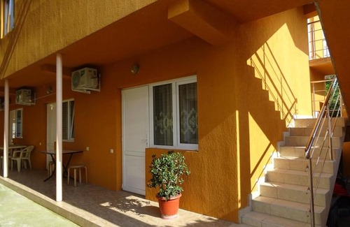 Vesyoloe House | Svetlana Guest House