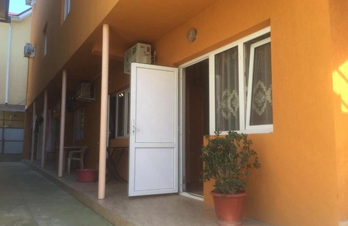 Vesyoloe House | Svetlana Guest House