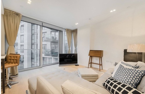 West Brompton Apartment | SW6 Sanitizied Stunning Super fast Wi-fi Chelsea Kensington West Brompton