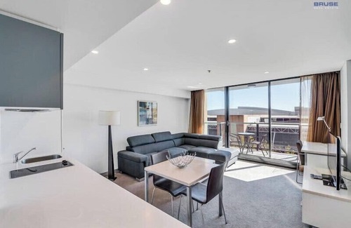 Adelaide Central Business District Apartment | Swainson at Horizons