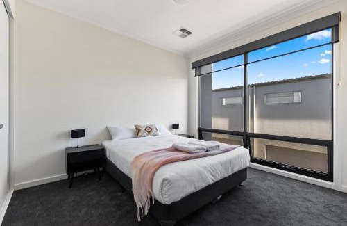 Port Adelaide House | Swainson on College