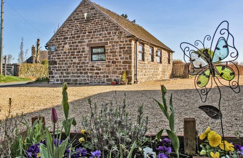 Winkhill Cottage | SWALLOW COTTAGE, pet friendly, character holiday cottage in Winkhill