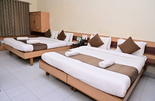Shirdi Hotel | SWAMY RESORT