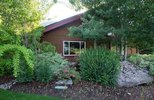 Irwin House | Swan Valley, ID Entire Adventure Lodge