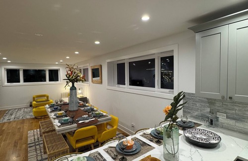Forest Park House | Swanky Rooftop, Birthday, Anniversary sleeps 16