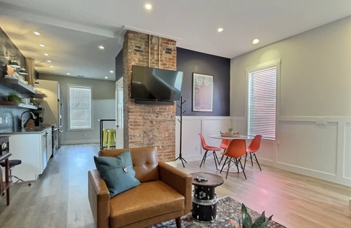Cherokee Triangle House | Swanky & Upbeat Suites @ Bungalou + Bourbon Bar