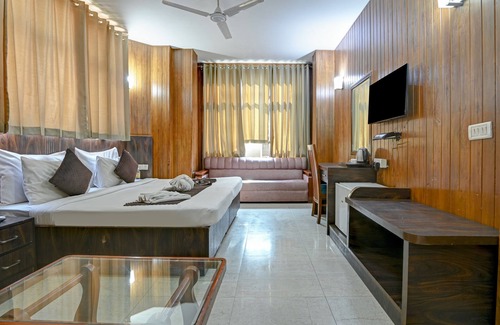 DLF City Hotel | Swasno By Rivlet