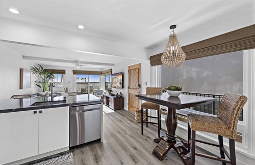 San Clemente Apartment | Swedishfish Beach Retreat - AC & parking!