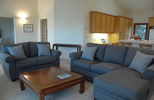 Watsonville House | Sweeping ocean views! Perfect for families, steps to sand, ping pong, Pickleball