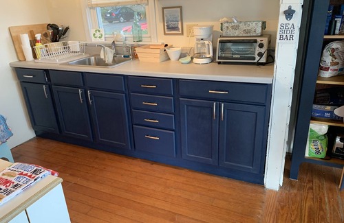 Rockport Cottage | Sweet, Bright, Water Views & 2 min walk to Beach Discounts available see below