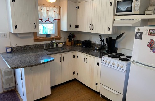 Wellfleet Cottage | Sweet Cape Cod Cottage! (CS0011)