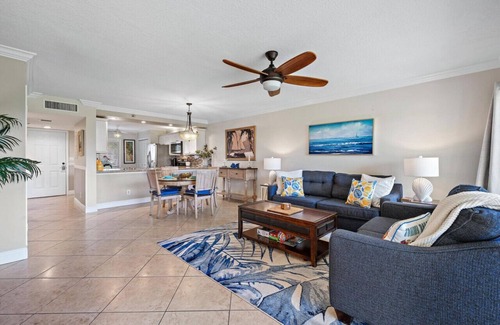Jupiter Bay Apartment | Sweet EmOCEAN at Jupiter Bay, Walk To Beach 6 Mins