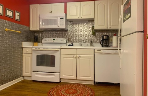 Athens House | Sweet Home Away from Home
