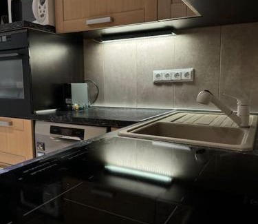 Cove Tri Zala (Zrnovo) Apartment | Sweet home