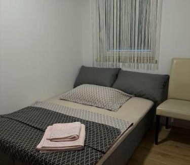 Cove Tri Zala (Zrnovo) Apartment | Sweet home