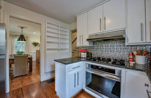 Tuscaloosa House | Sweet Home on 13th - Book for football season and more!