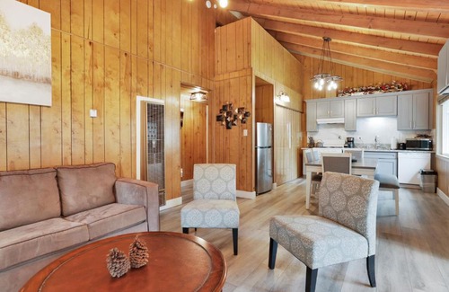 Big Bear Lake House | Sweet Retreat 1- Cozy Relaxing Resort Cabin