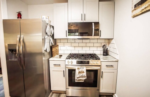 Eclectic Cabin | Sweet Retreat Cabin on 2acres of woods, 2miles from Lake Martin, pet friendly