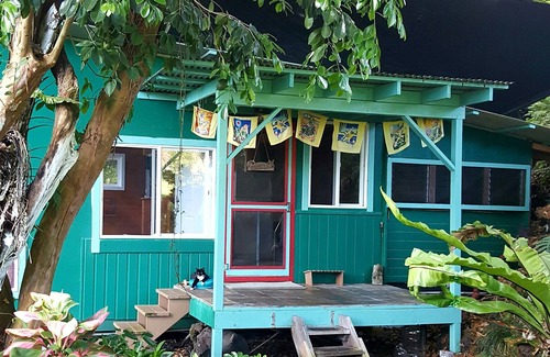 Puna Palisades Cottage | SWEET SPOT STAY-ENCHANTED GROTTO HOUSE-SEE THE LAVA FLOWS FROM SAFE DISTANCES!