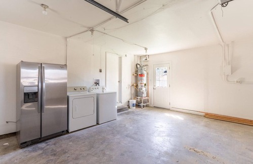 Sunnyvale House | Sweet Sunnyvale 3BR w/Backyard, nr Tech HQ, Parks & Zoo, by Blueground