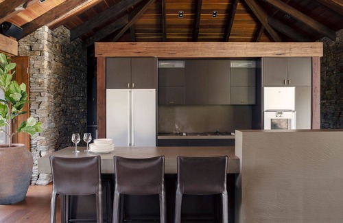 Cattai Villa | Sweven Estate (With Car Park)