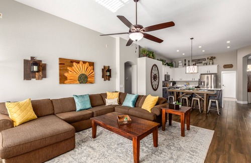 Ashley Park House | Swim Oasis in Chandler! Your Home Away from Home