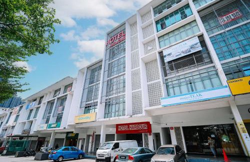 Petaling Jaya Hotel | Swing & Pillows - PJ21 Petaling Jaya