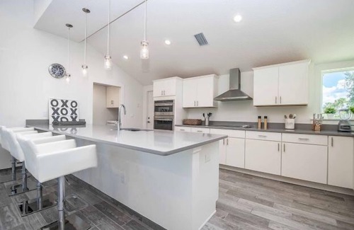 Clermont House | SWISS 14 - Lake Stephanie