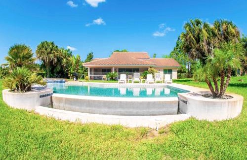 Groveland House | SWISS 61 - Lake Denise