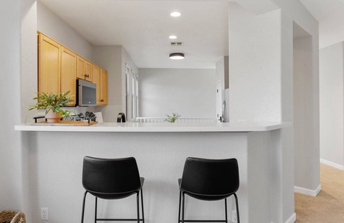 Kierland Condo | SWSS Kierland Greens: FAMILY/Luxurious Kierland Greens Condo: Gated Community, Heated Pool, CLEAN.