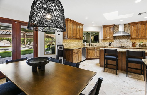 Buenavante House | SWSS - Unwind in Luxury: RnR - Scottsdale's Premier Entertainment Oasis 7 bedroom, 8.5 bath