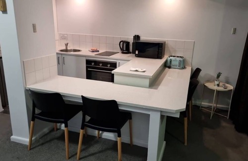 Darlinghurst Apartment | Sydney City Large Studio Apartment with Balcony