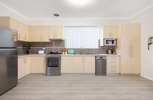 Croydon House | Sydney Croydon 4bed house cls burwood and Ashfield