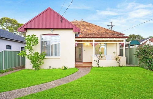 Croydon House | Sydney Croydon 4bed house cls burwood and Ashfield
