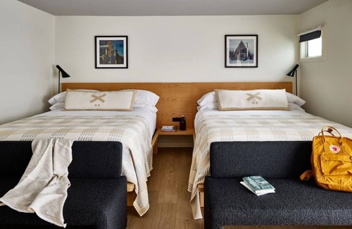 Stowe Area Hotel | Tälta Lodge, a Bluebird by Lark | 4 Deluxe Rooms w/Double Queens | Free Coffee