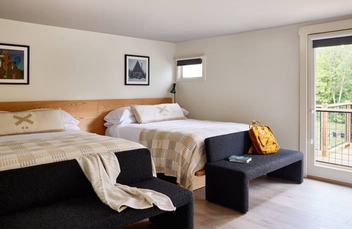 Stowe Area Hotel | Tälta Lodge, a Bluebird by Lark | 4 Deluxe Rooms w/Double Queens | Free Coffee