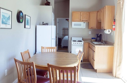 Sevier Apartment | T-00003) The Sante Fe