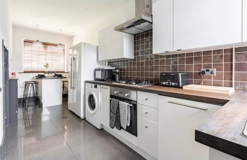 Wigan House | T’house in Wigan